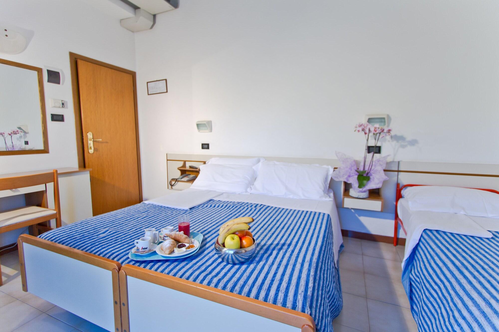 Hotel Montecarlo Rimini Esterno foto