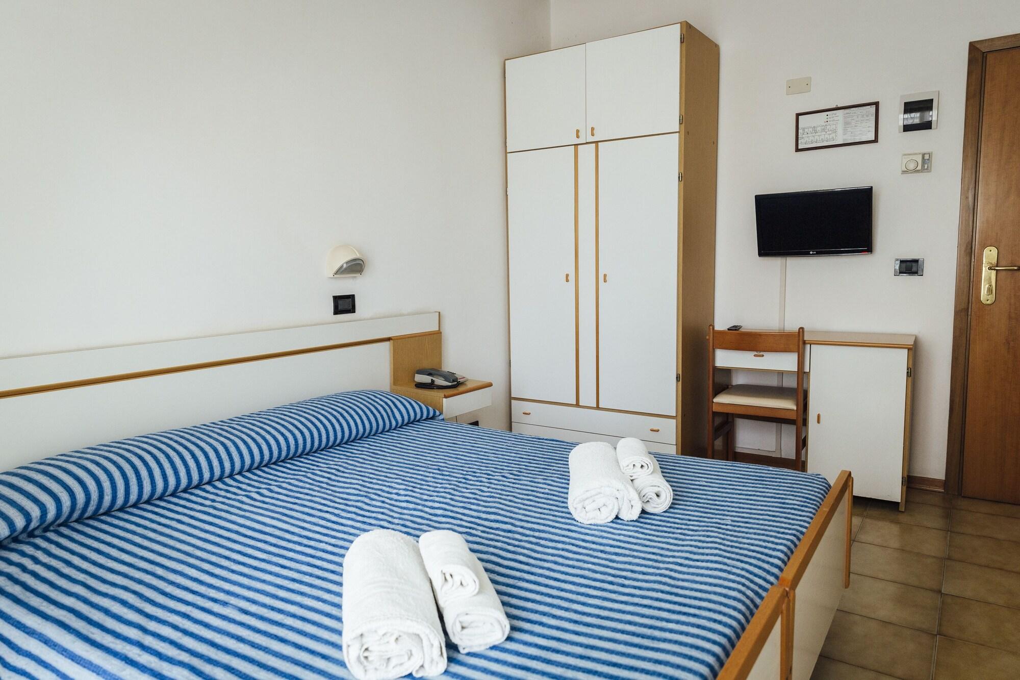 Hotel Montecarlo Rimini Esterno foto