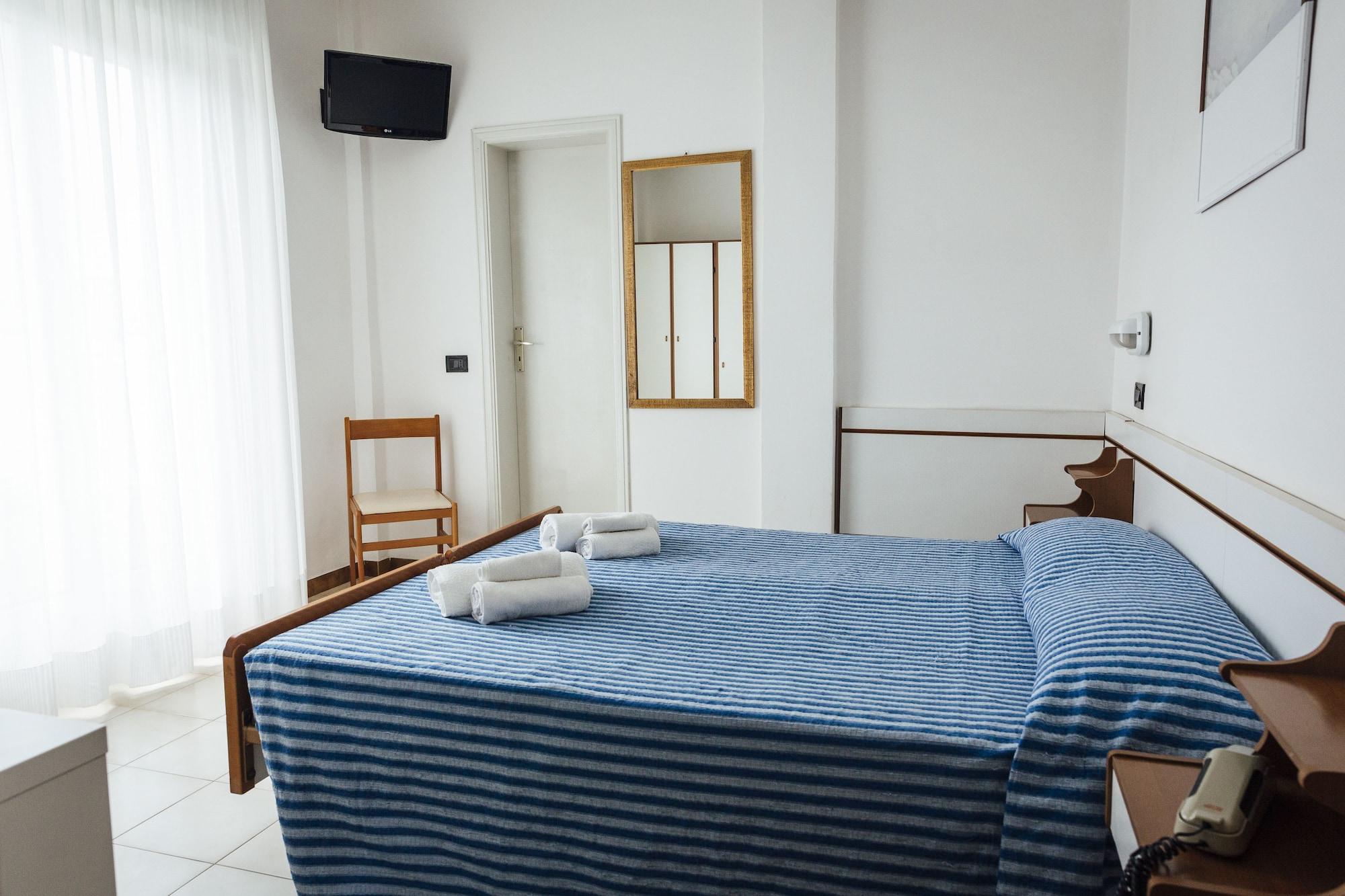Hotel Montecarlo Rimini Esterno foto