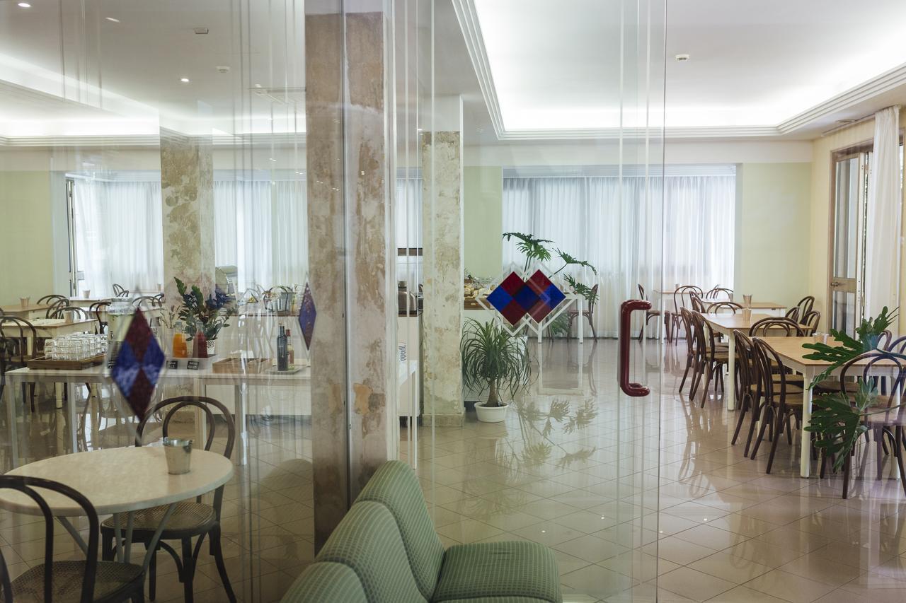 Hotel Montecarlo Rimini Esterno foto