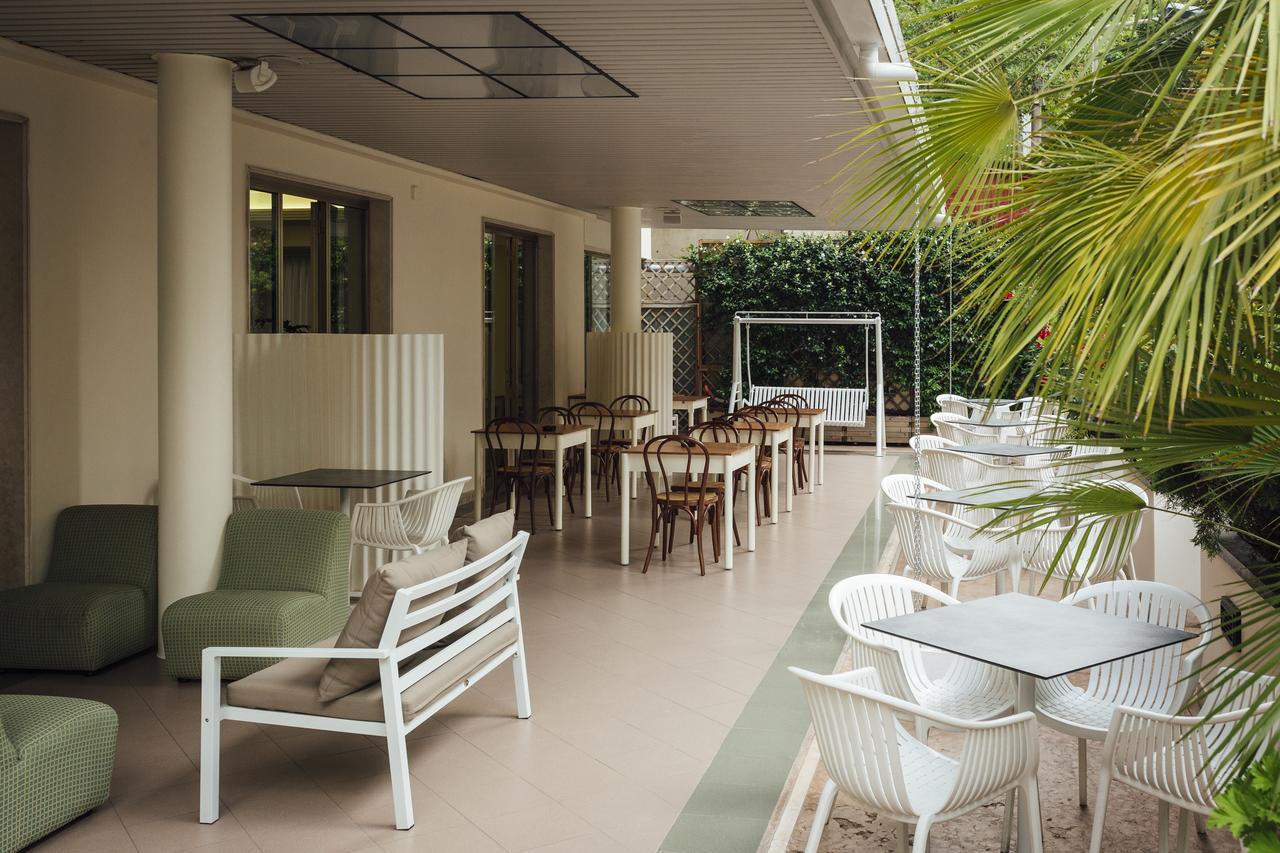 Hotel Montecarlo Rimini Esterno foto
