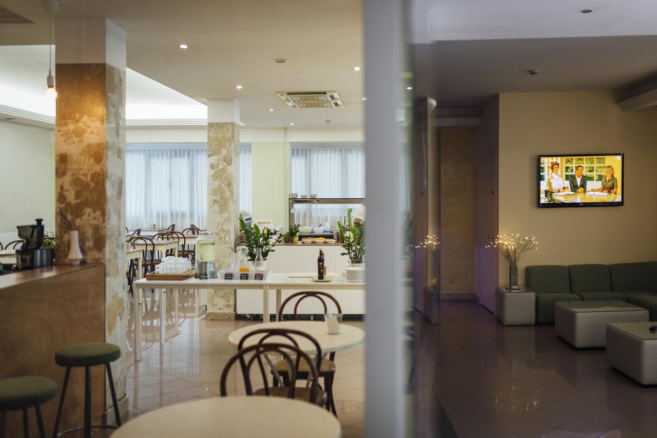 Hotel Montecarlo Rimini Esterno foto